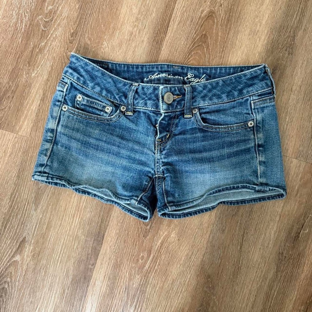 American Eagle Outfitters blue denim lowrise shorts